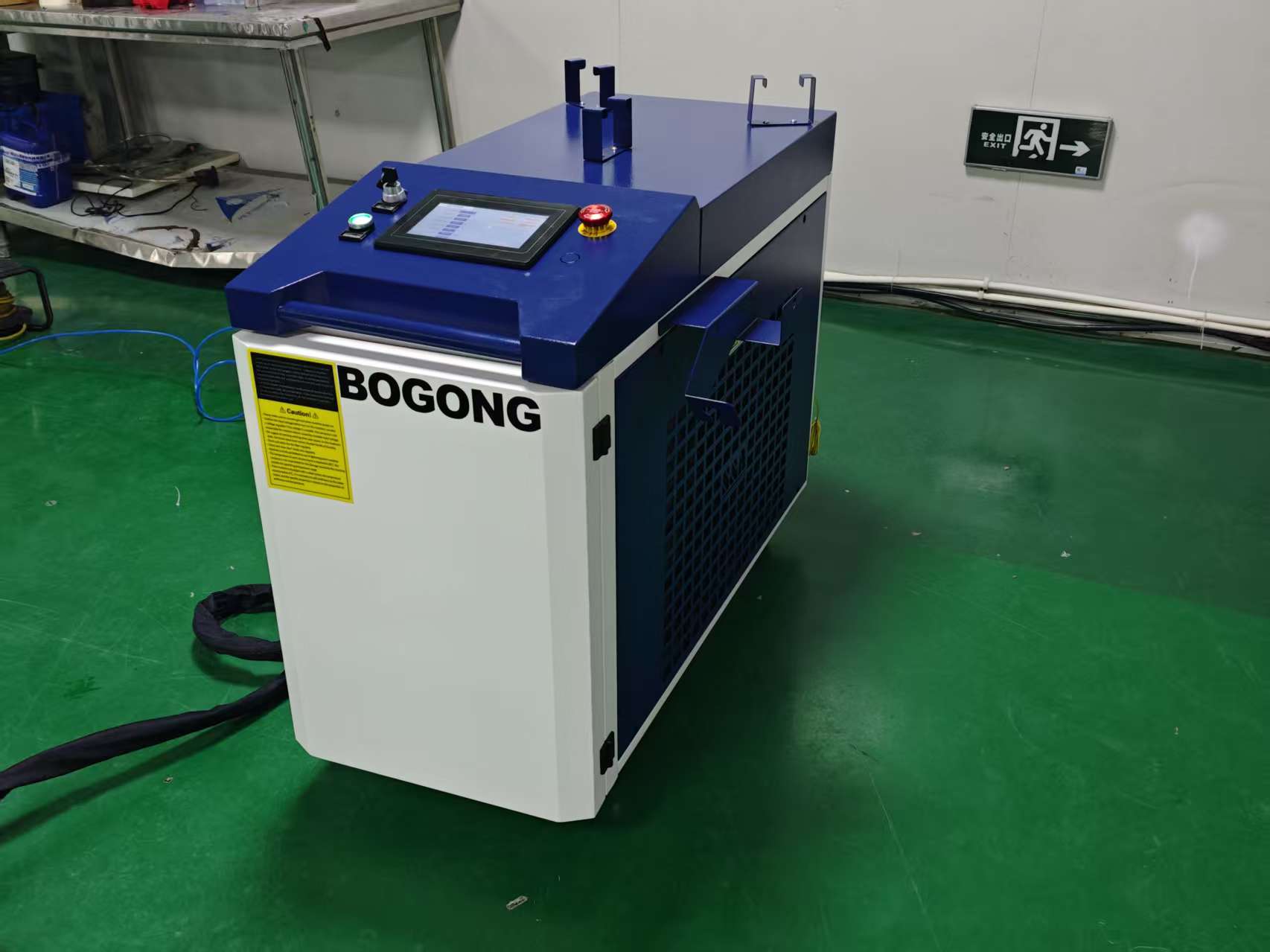 Przenośna przemysłowa maszyna  – Industrial Laser Rust Removal Machine recenzja i cena